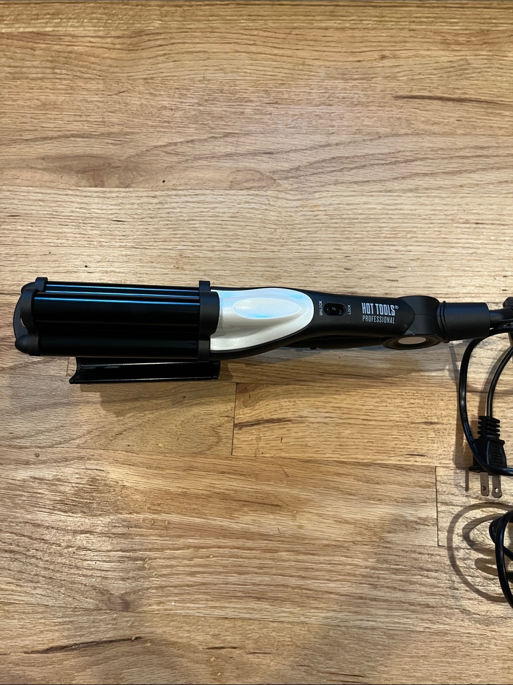 Hot Tools Professional Black and Silver Triple Barrel Waver